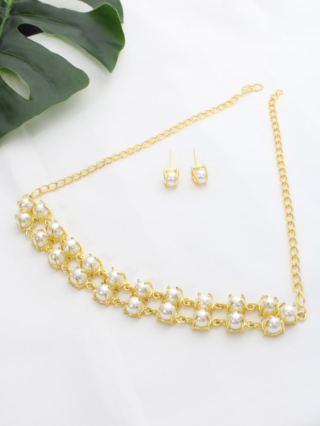 White Pearl Necklace