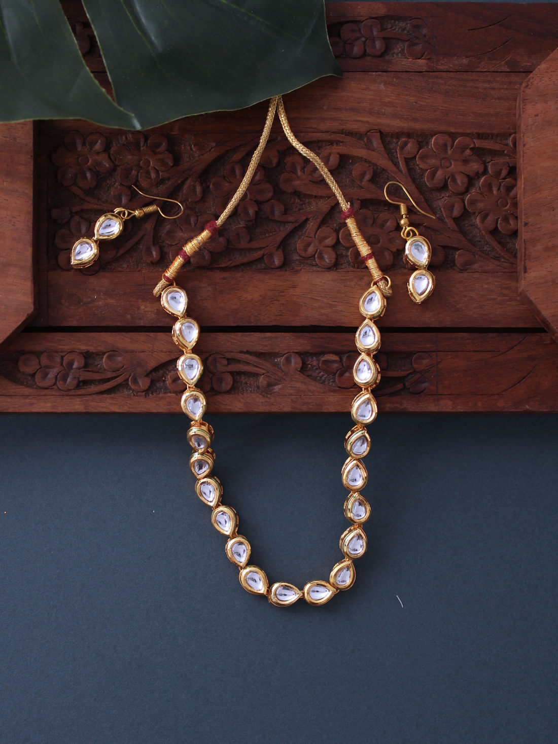 White Color Kundan Necklace Set