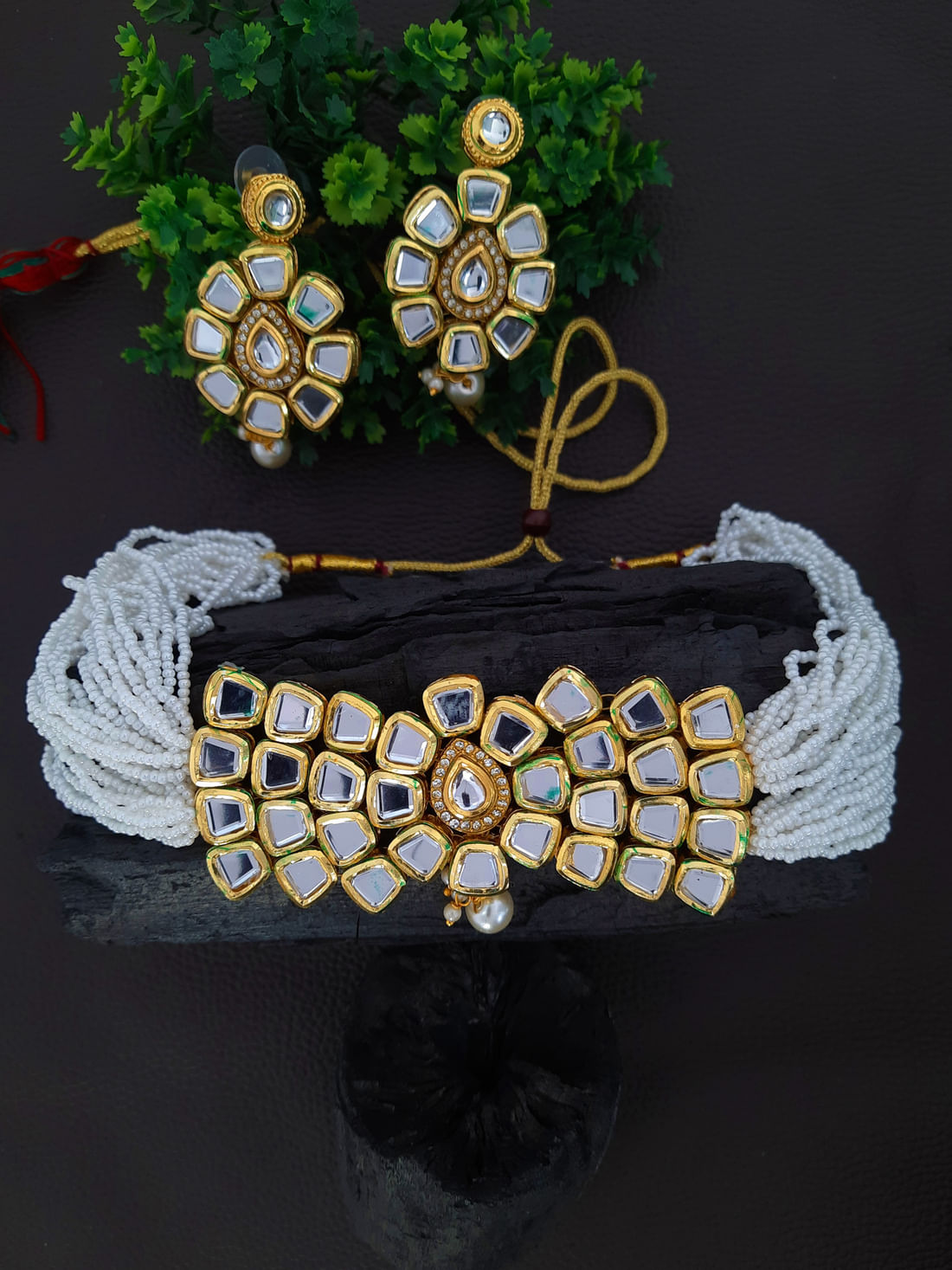 White Color Kundan Necklace Set