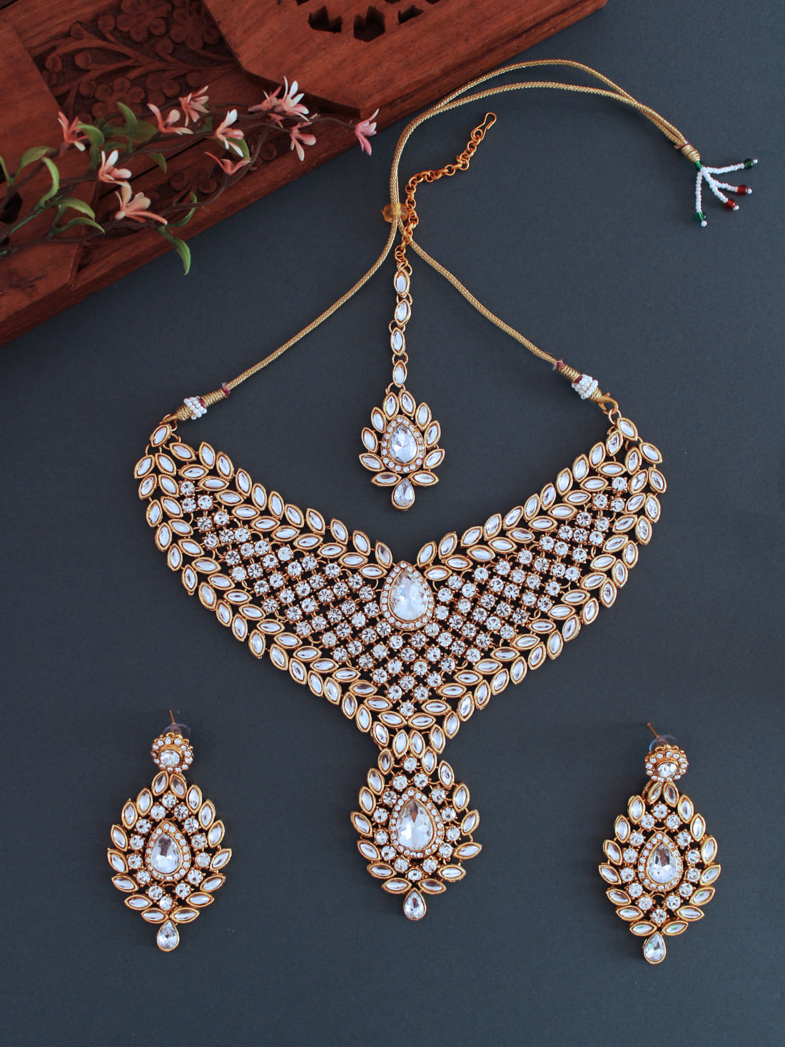 Gold Color Kundan Necklace Set