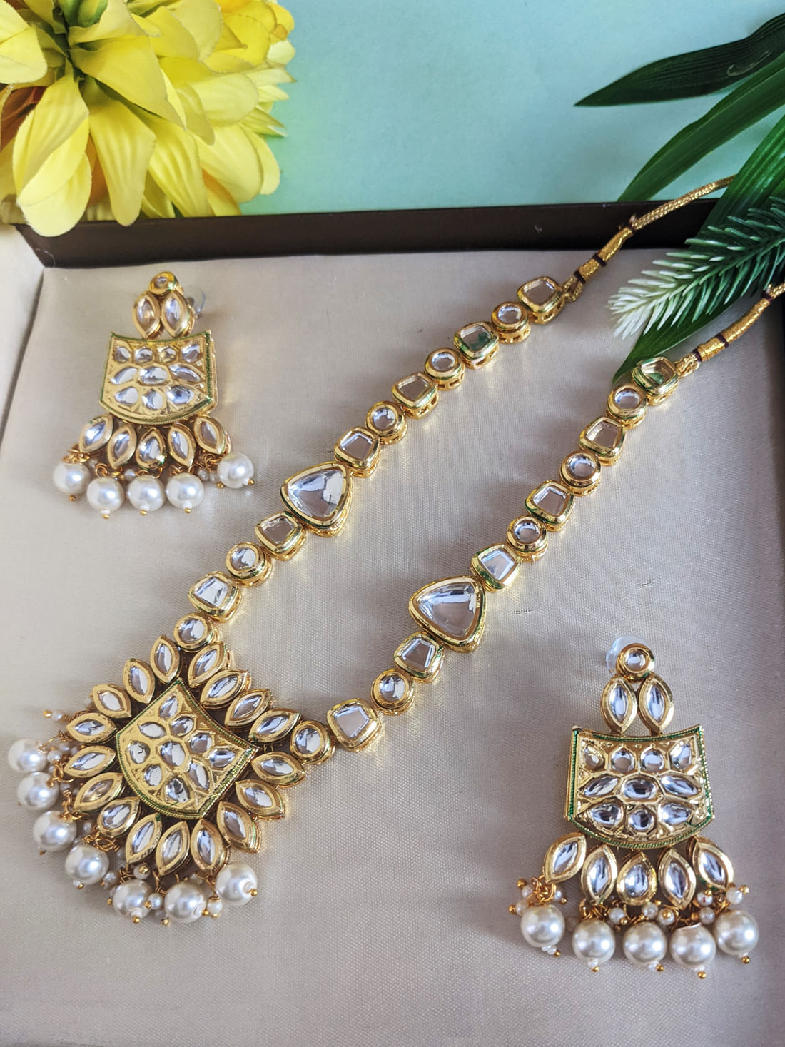 White Color Kundan Necklace Set