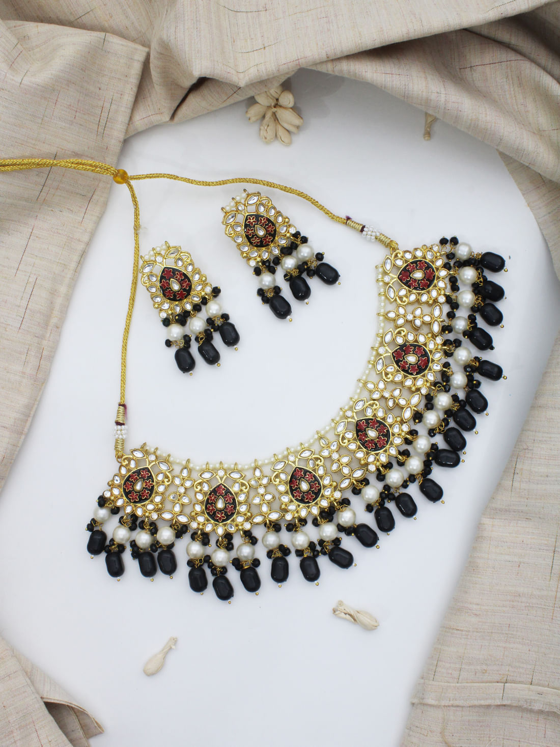 Black  Color Kundan Necklace Set