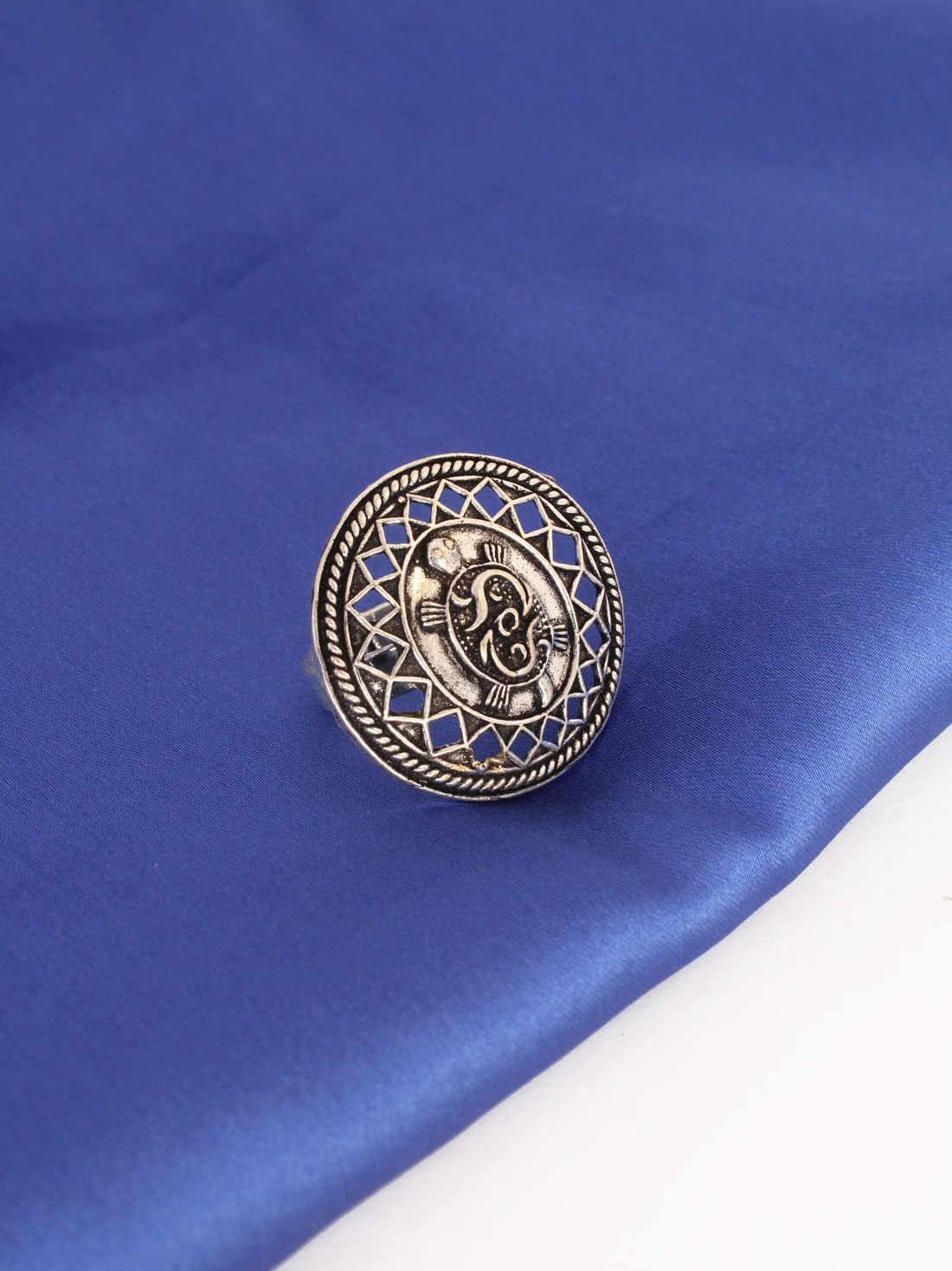 Silver Color Oxidised Ring